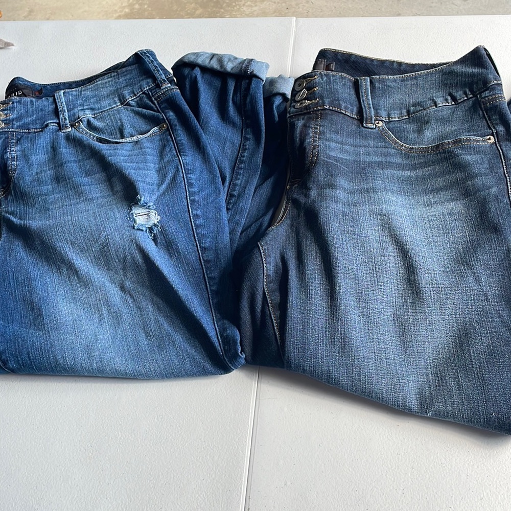 Lot of two pairs Torrid 3-button jeggings size 18R